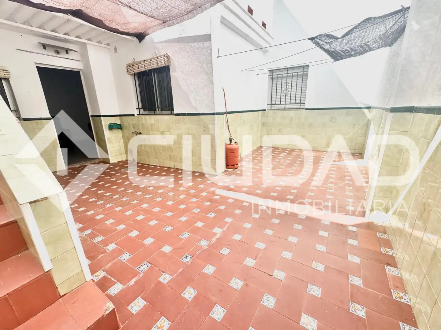 Baixos en venda a Las Cabezas de San Juan