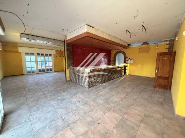 Local comercial en Alquiler en Els Pallaresos