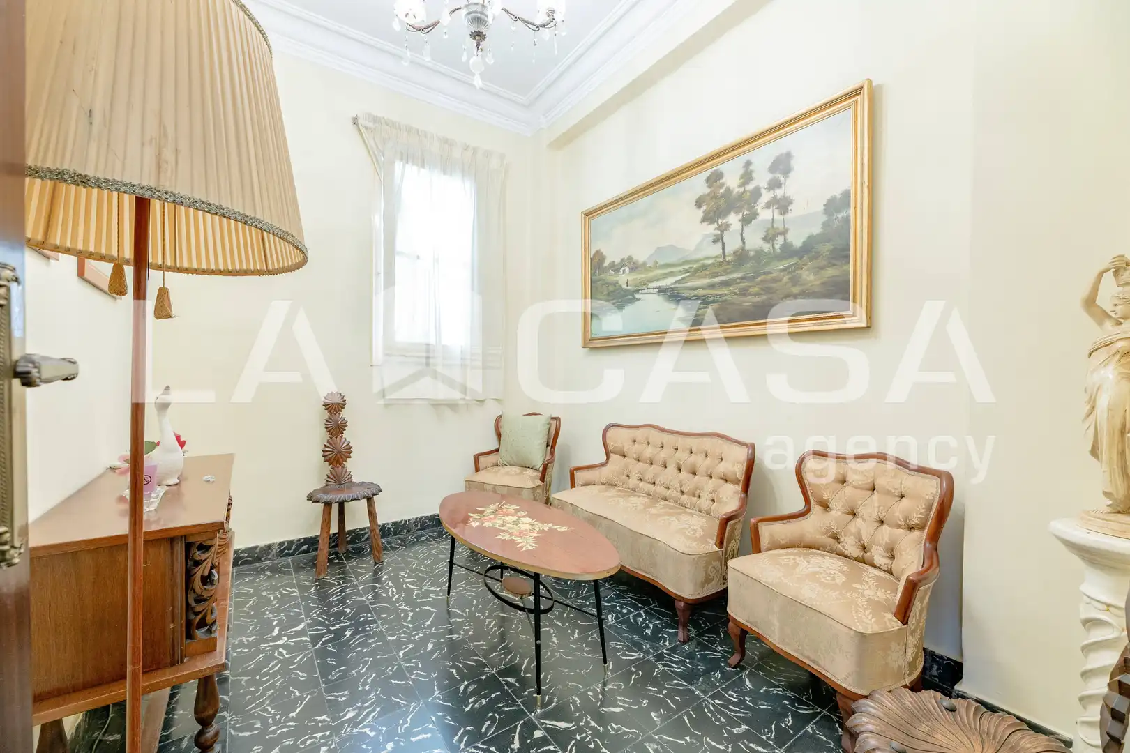 Sala d'estar de Pis en venda en Valencia amb Balcó