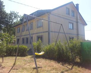Vista exterior de Casa o xalet en venda en Santiago de Compostela  amb Calefacció, Parquet i Traster