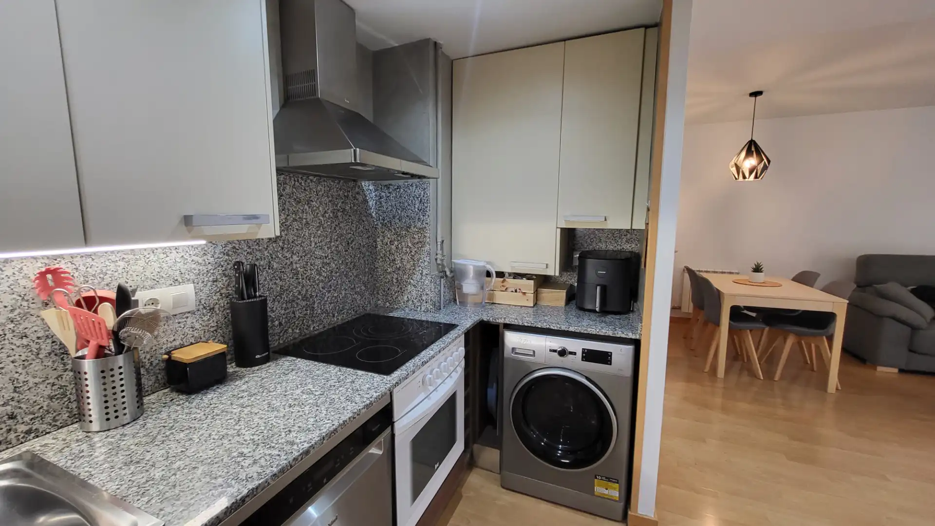Cocina de Piso en venta en Cerdanyola del Vallès con Aire acondicionado, Calefacción y Parquet