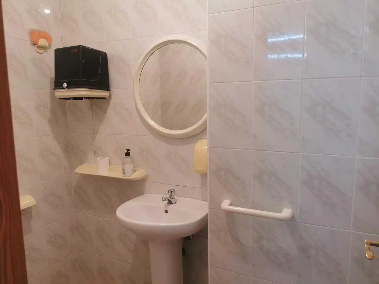 Badezimmer von Geschaftsraum zum Verkauf in Elche / Elx