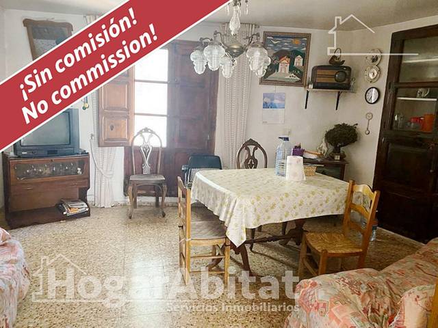 Casa-chalet en Venta en Calle FUENTE en Pavías