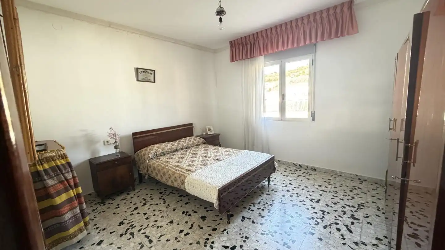 Schlafzimmer von Wohnung zum Verkauf in Carboneras de Guadazaón mit Terrasse, Abstellraum und Balkon