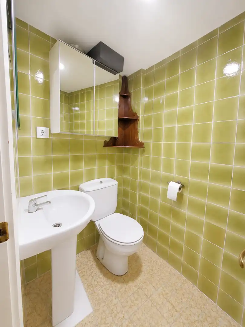 Bathroom of Office for rent in Gijón   with Air Conditioner and Heating