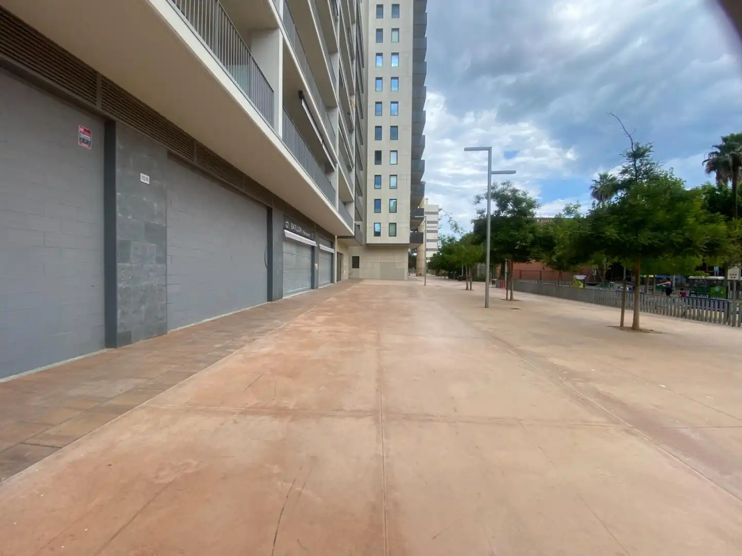 Vista exterior de Local de alquiler en L'Hospitalet de Llobregat