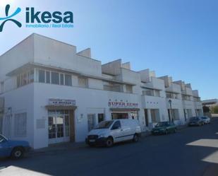 Vista exterior de Pis en venda en Villanueva de los Castillejos amb Jardí privat i Terrassa