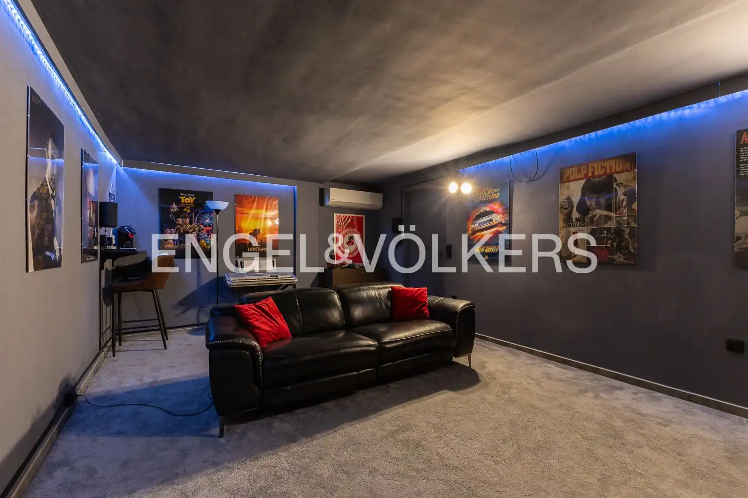 Houses for sale in Chiva  with Air Conditioner, Heating and Private garden