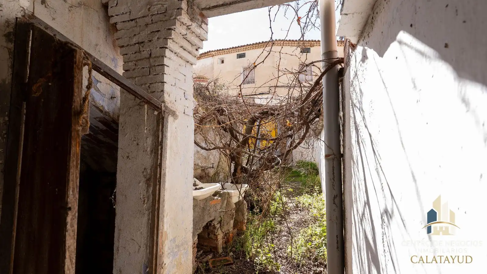 Vista exterior de Casa o xalet en venda en Belmonte de Gracián amb Balcó