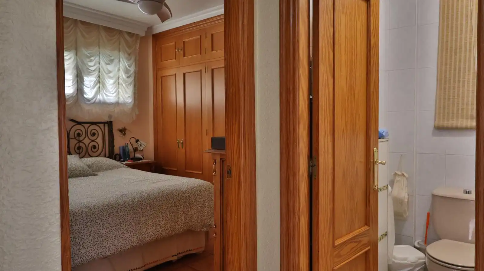 Bedroom of Detached homes for sale in Málaga  with Terrace and Community pool