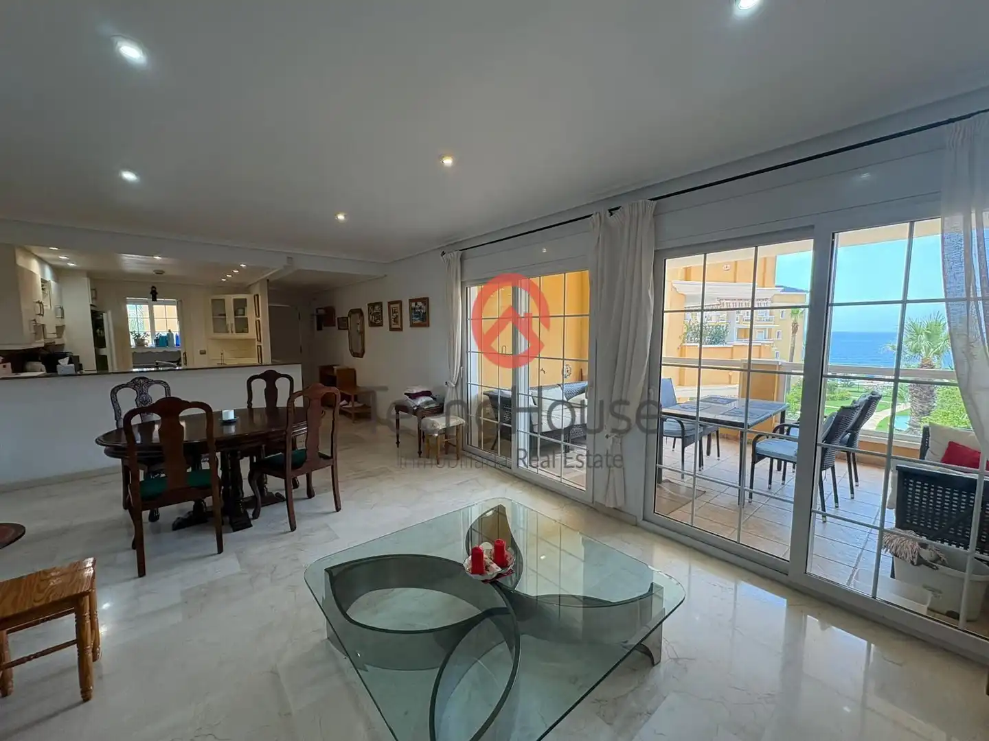 Vista exterior de Apartament en venda en Orihuela amb Aire condicionat, Jardí privat i Terrassa