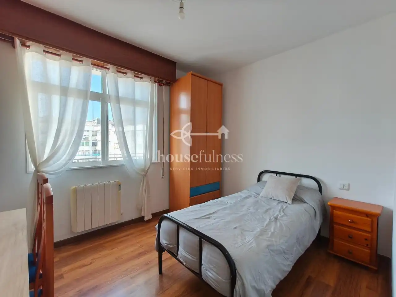 Habitación de Piso en venta en Ferrol con Calefacción y Amueblado