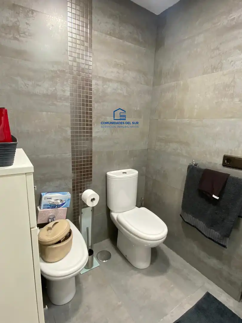 Bany de Apartament de lloguer en Cádiz amb Terrassa i Moblat