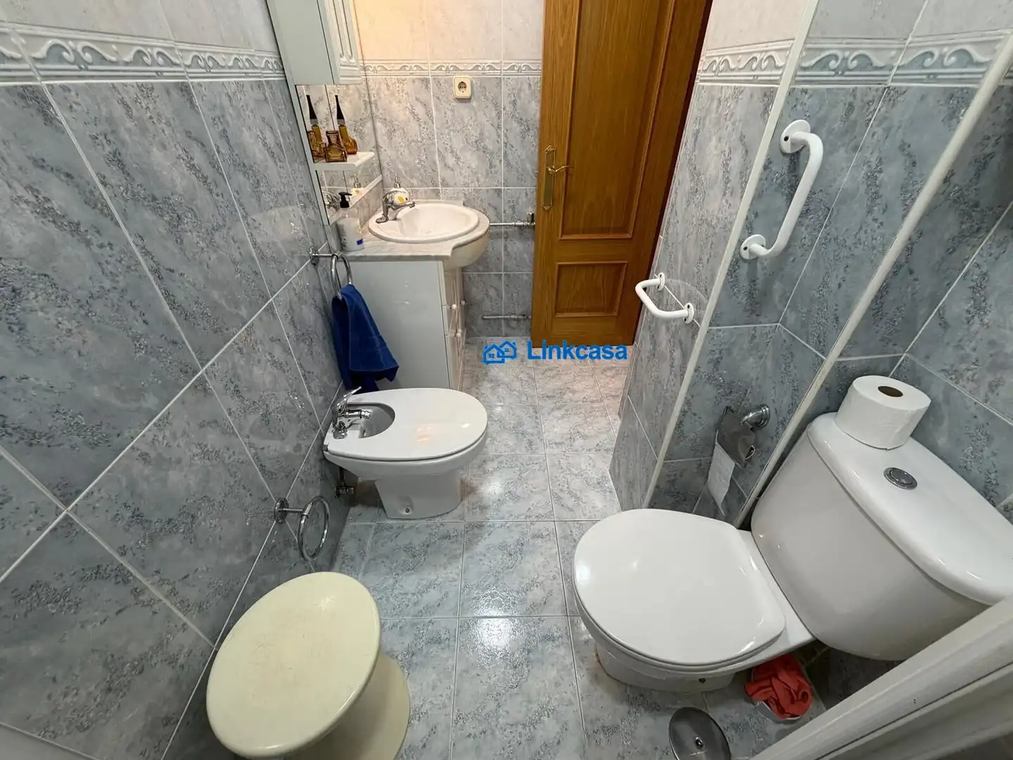 Bathroom of Flat for sale in Madrid  with Heating, Private garden and Terrace