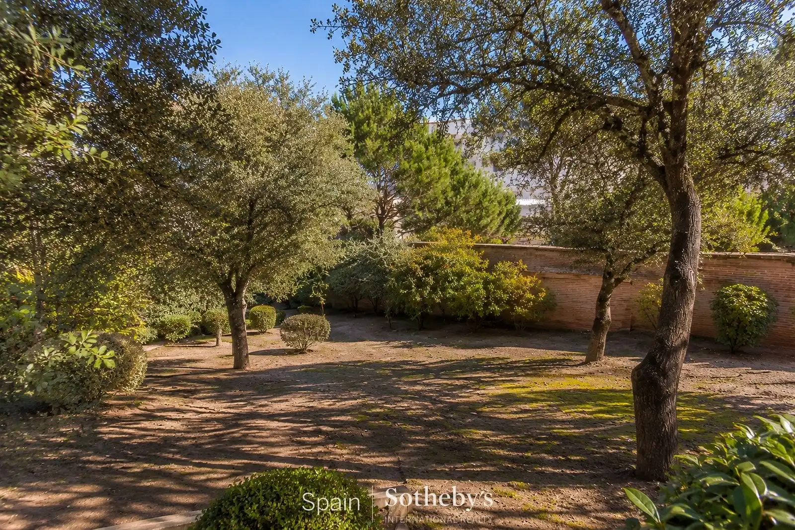Garden of Houses for sale in Algete  with Air Conditioner, Heating and Private garden
