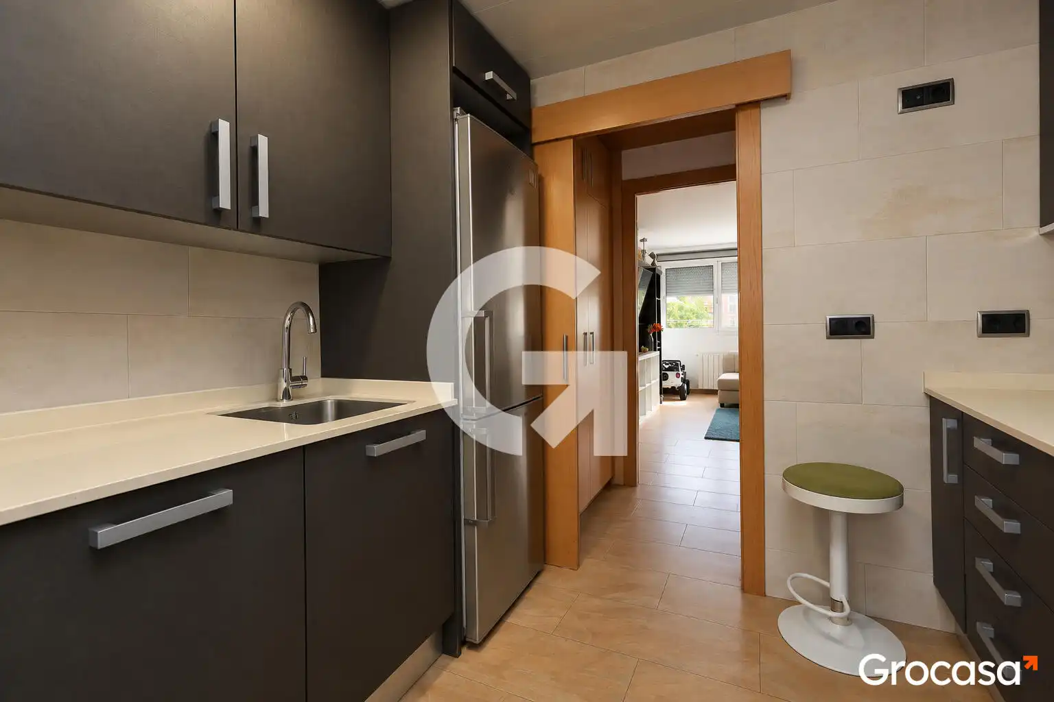 Kitchen of Flat for sale in Sant Boi de Llobregat  with Air Conditioner, Heating and Oven