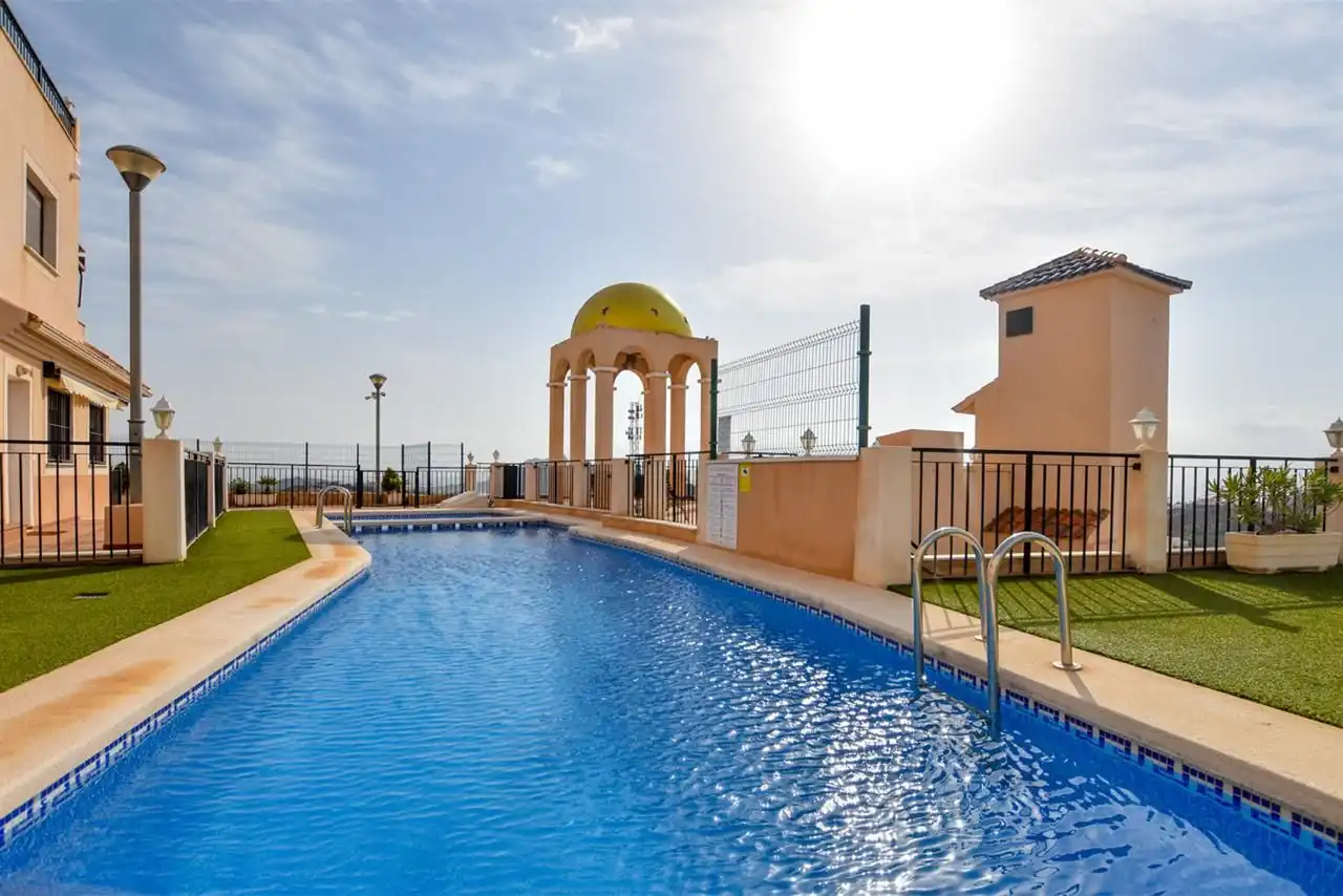 Piscina de Ático en venta en Águilas con Amueblado