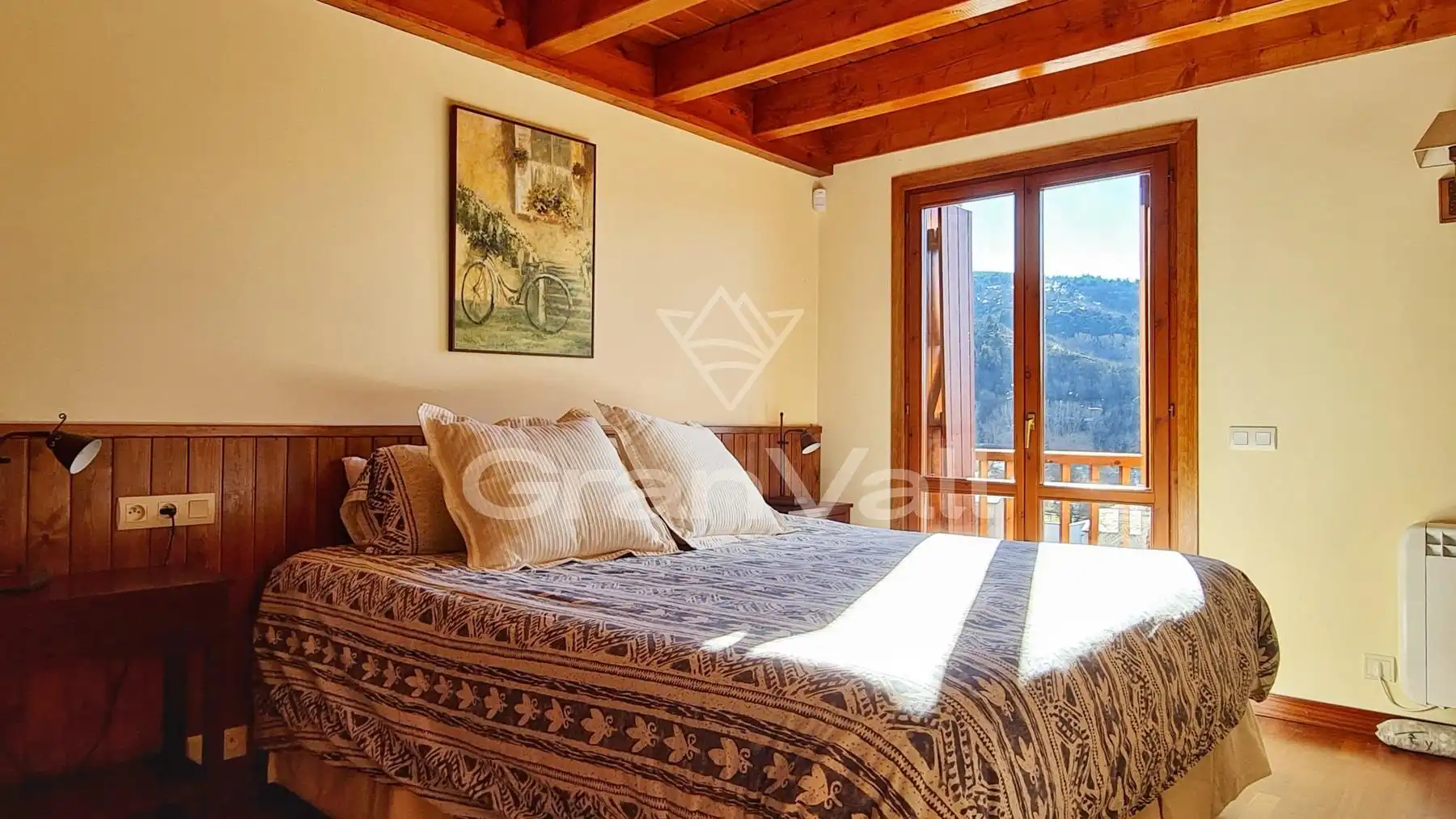 Schlafzimmer von Einfamilien-Reihenhaus zum Verkauf in Osséja mit Heizung, Parkett und Terrasse