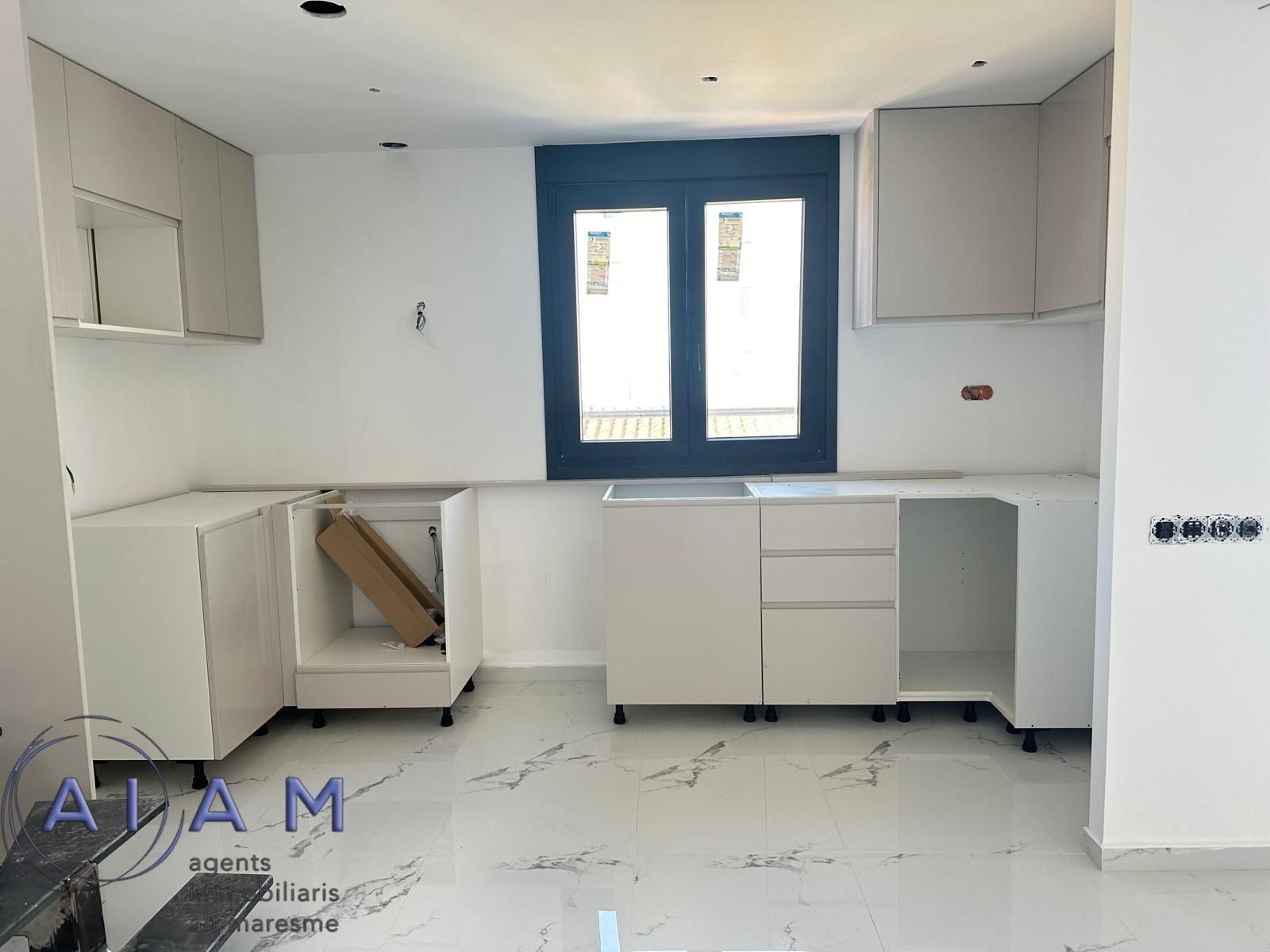 Kitchen of Flat for sale in Pineda de Mar  with Air Conditioner, Heating and Terrace