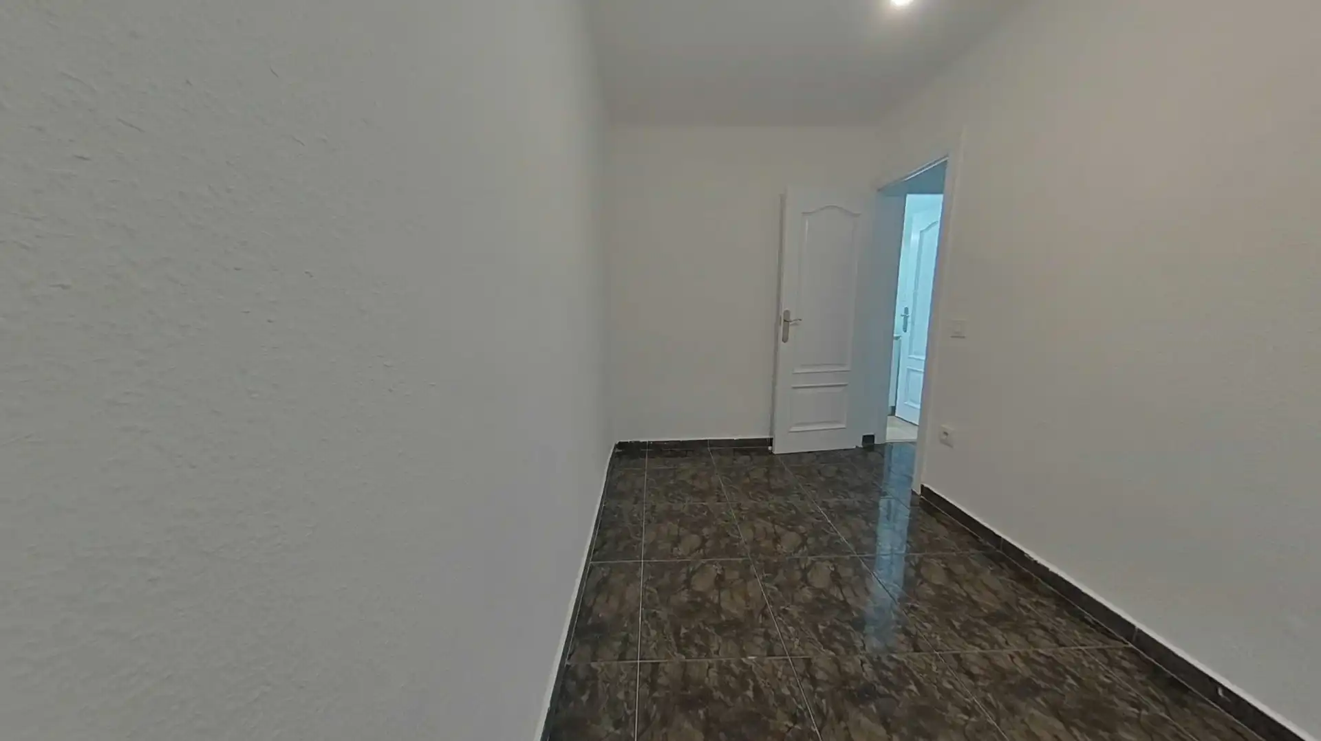 Piso en venta en L'Hospitalet de Llobregat con Calefacción y Amueblado