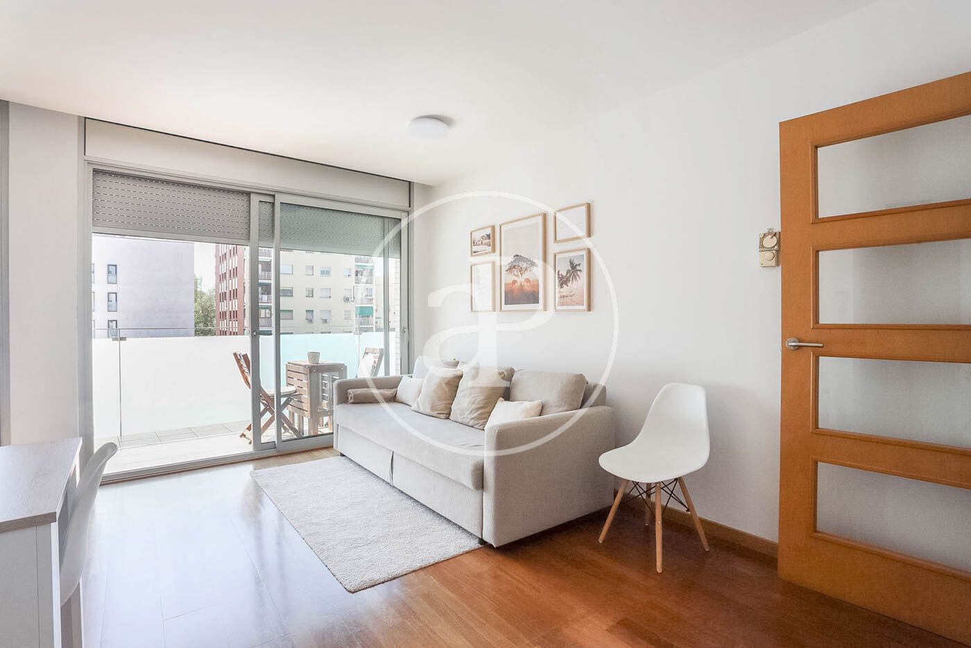 Sala d'estar de Pis de lloguer en  Barcelona Capital amb Moblat i Balcó