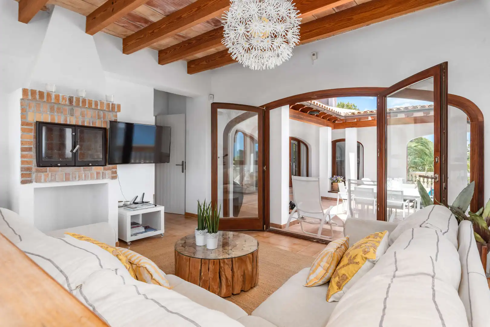 Sala de estar de Casa o chalet en venta en Capdepera con Aire acondicionado, Terraza y Amueblado