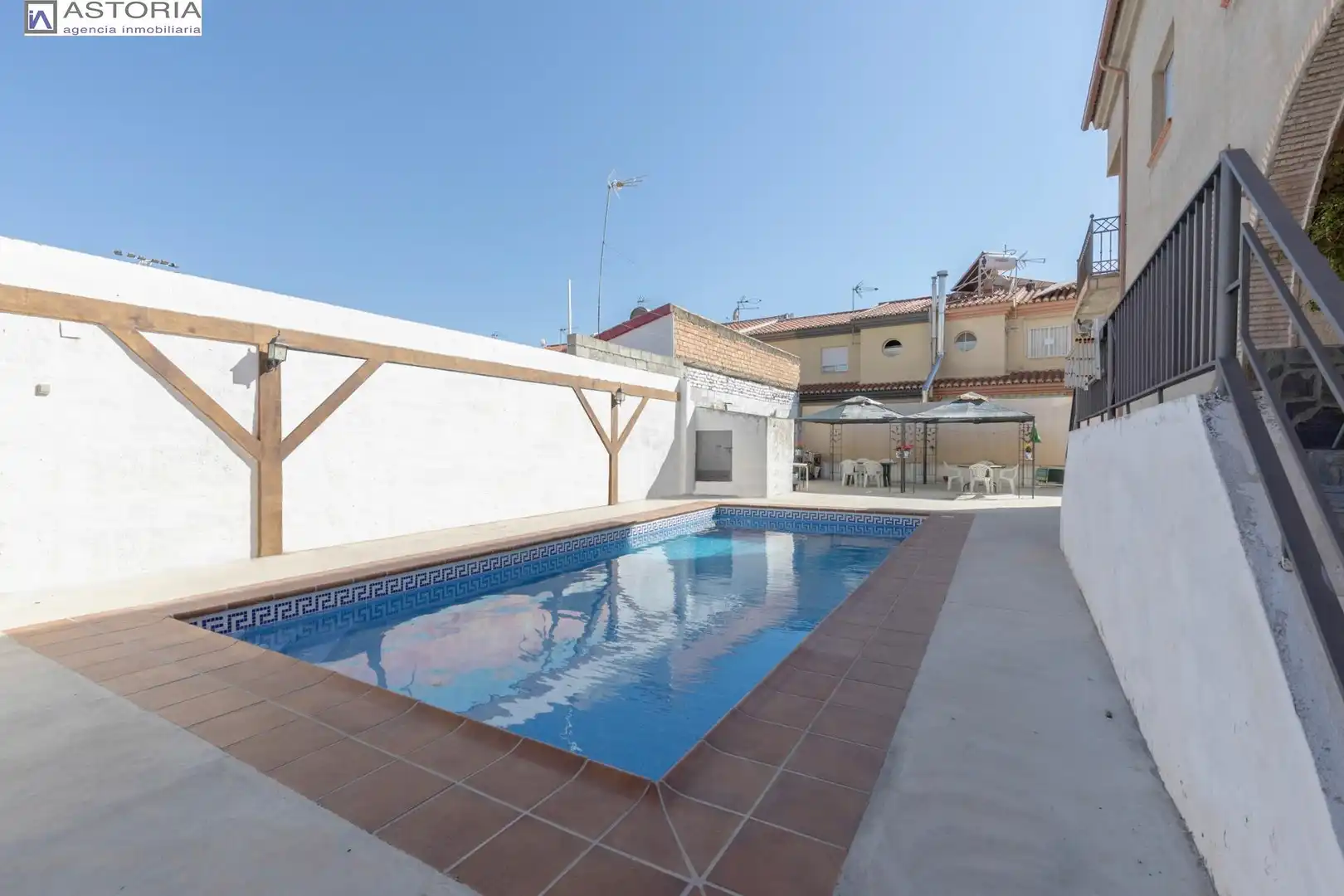 Adossat amb piscina en venda a Calle del Purche