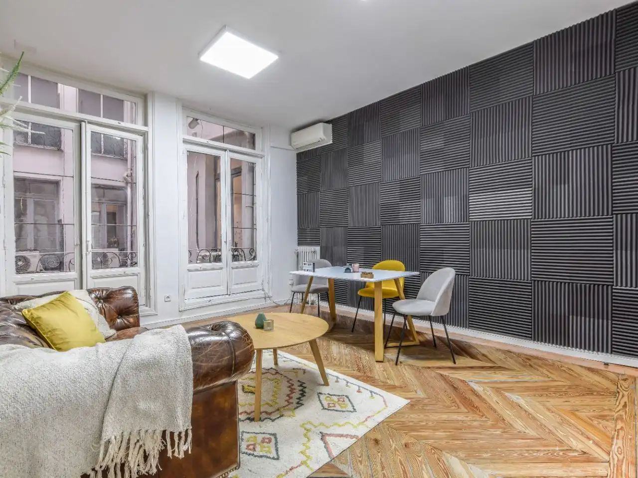 Sala de estar de Oficina de alquiler en Madrid con Aire acondicionado, Calefacción y Amueblado