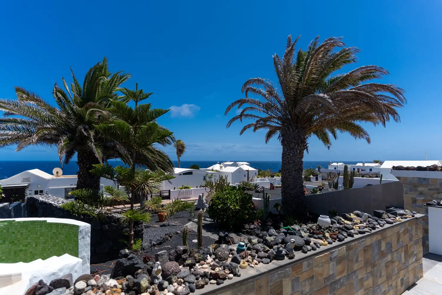 Exterior view of Houses for sale in Charco de Palo