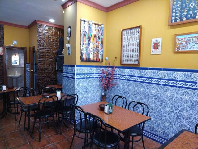 Local comercial en Venta en Calle Calle de Arango en Carranque - Haza Cuevas