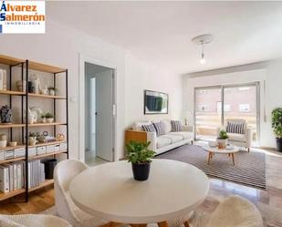 Living room of Flat for sale in  Granada Capital  with Air Conditioner, Heating and Parquet flooring