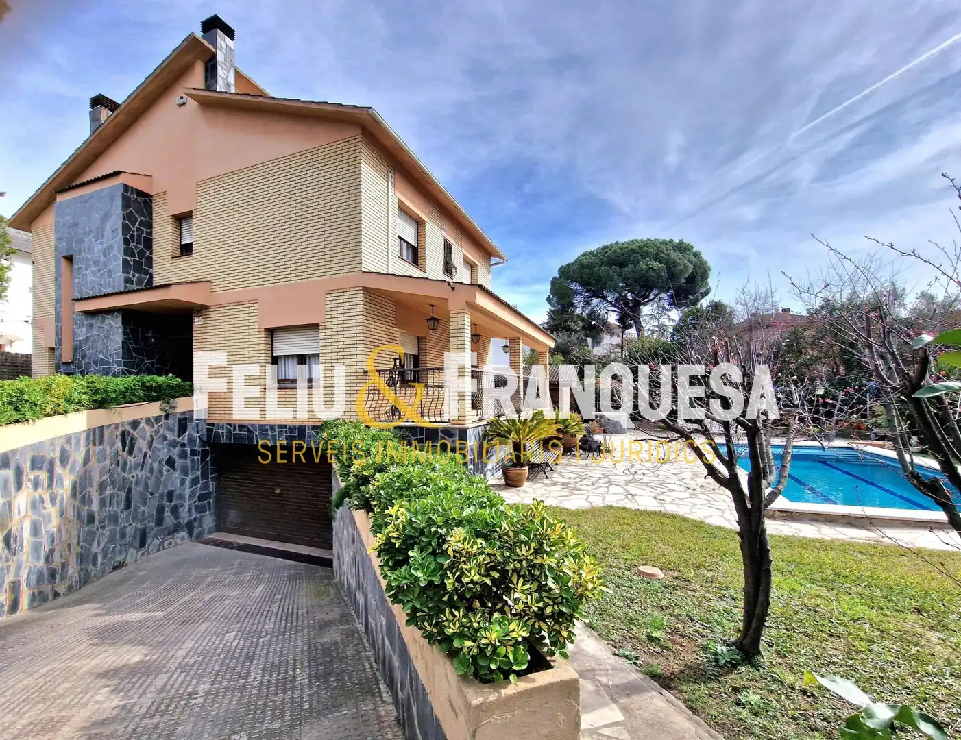 Exterior view of Houses for sale in Sant Cugat del Vallès  with Heating, Private garden and Terrace