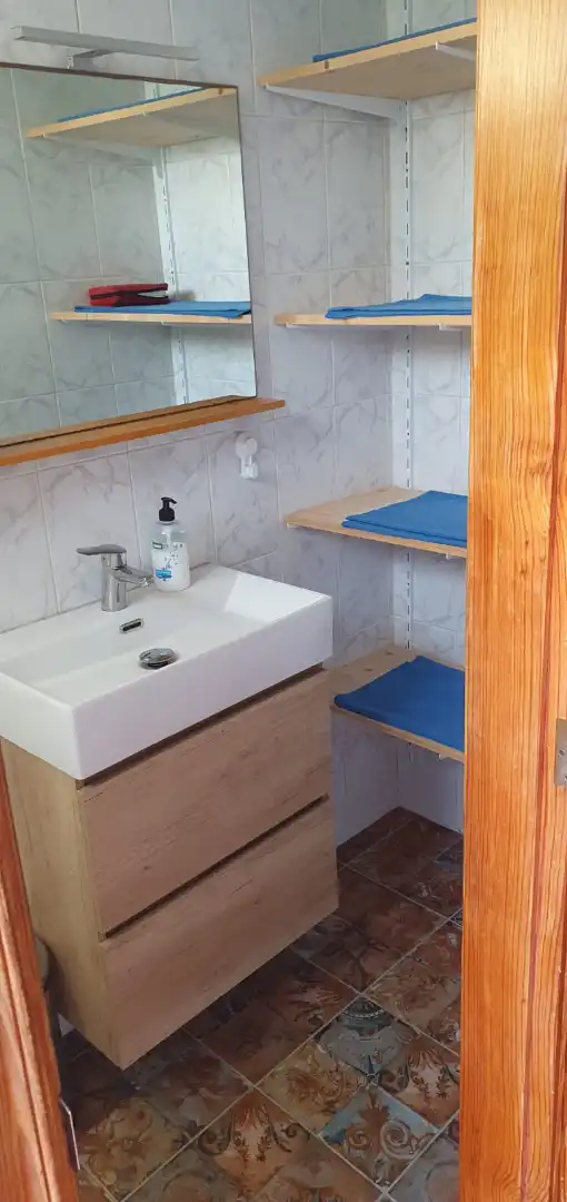 Baño de Apartamento en venta en San Cristóbal de la Laguna con Terraza, Horno y Lavadora