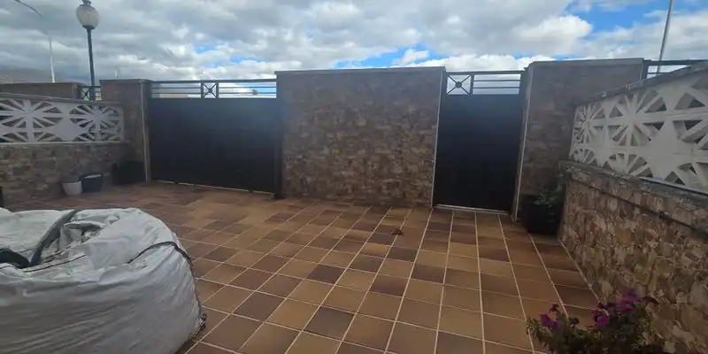 Terraza de Casa adosada en venta en Guardo con Jardín privado y Amueblado