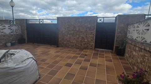 Foto 2 de Casa adosada en venda a Calle Los Robles, Guardo, Palencia