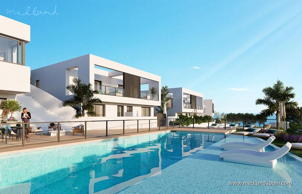 Piscina de Casa adosada en venda en Mijas amb Aire condicionat, Jardí privat i Terrassa