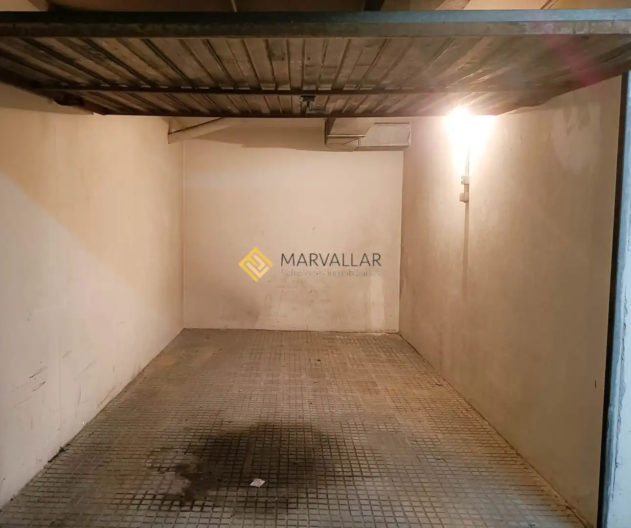 Garage for rent in Santander
