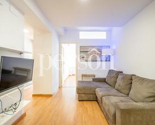 Living room of Flat to rent in  Valencia Capital  with Air Conditioner, Terrace and Furnished