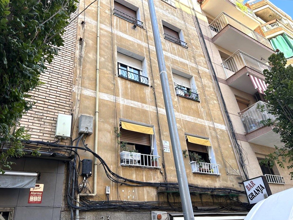 Exterior view of Flat for sale in L'Hospitalet de Llobregat  with Air Conditioner