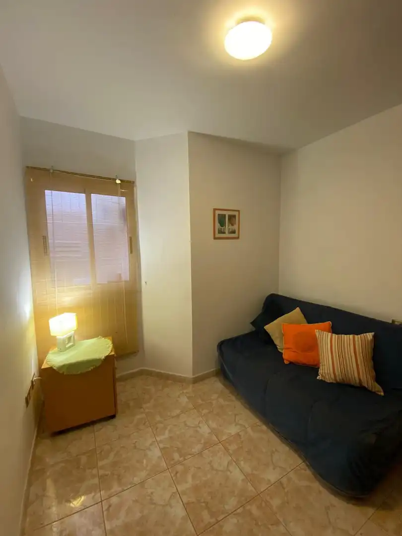 Habitación de Piso de alquiler en Granadilla de Abona con Terraza, Trastero y Amueblado