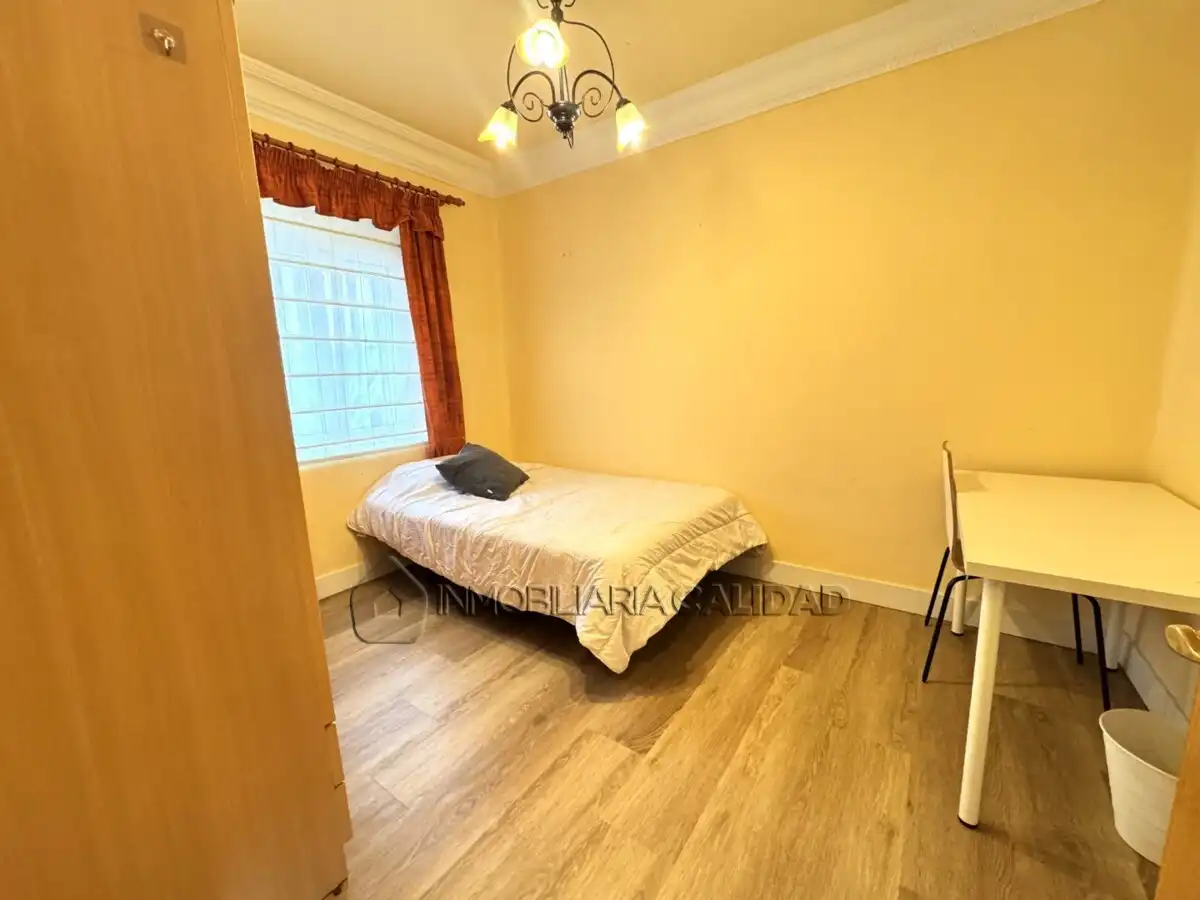 Schlafzimmer von Wohnung zur Miete in Burgos mit Heizung und Möbliert