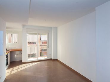 Flat with balcony for sale in Carrer del Poeta Llorente