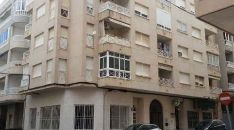 Foto 2 de Piso en venta en Antonio Machado, Torrevieja