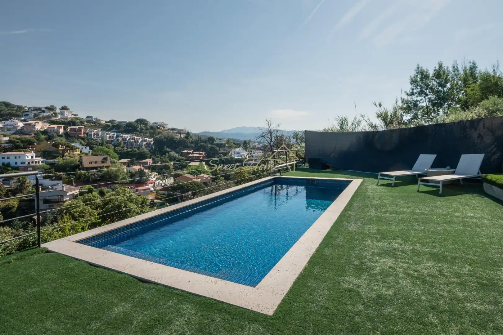 Piscina de Casa o chalet en venta en Alella con Aire acondicionado, Calefacción y Jardín privado