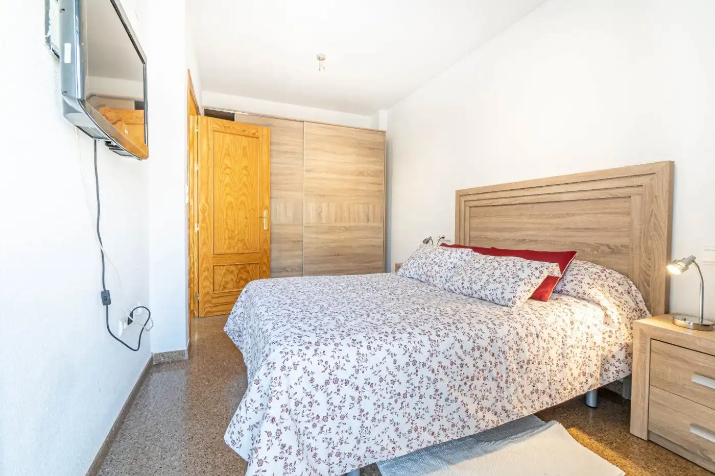 Schlafzimmer von Wohnung zur Miete in Las Gabias mit Klimaanlage, Heizung und Privatgarten