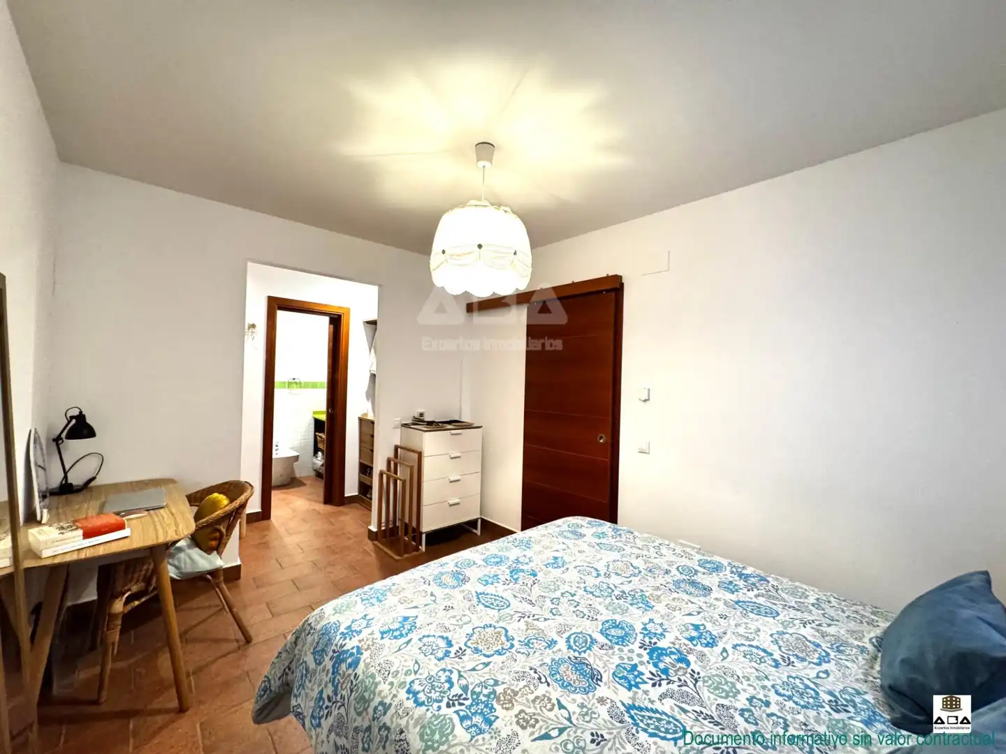 Dormitori de Casa o xalet en venda en Poyales del Hoyo amb Calefacció, Jardí privat i Terrassa
