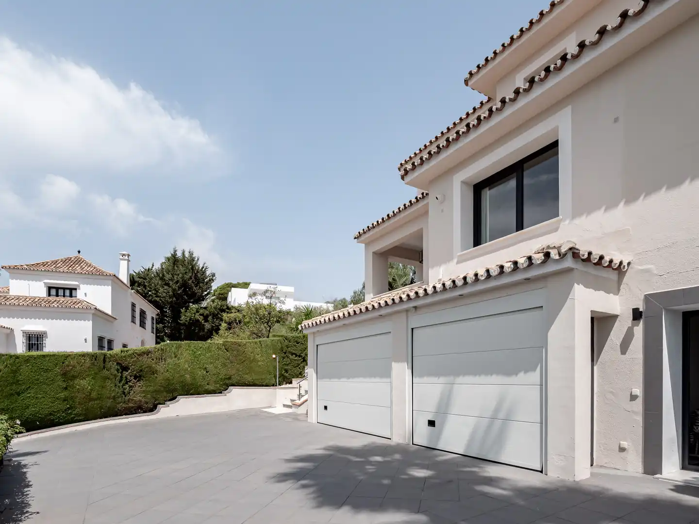 Vista exterior de Casa o chalet en venta en Marbella con Aire acondicionado, Calefacción y Piscina