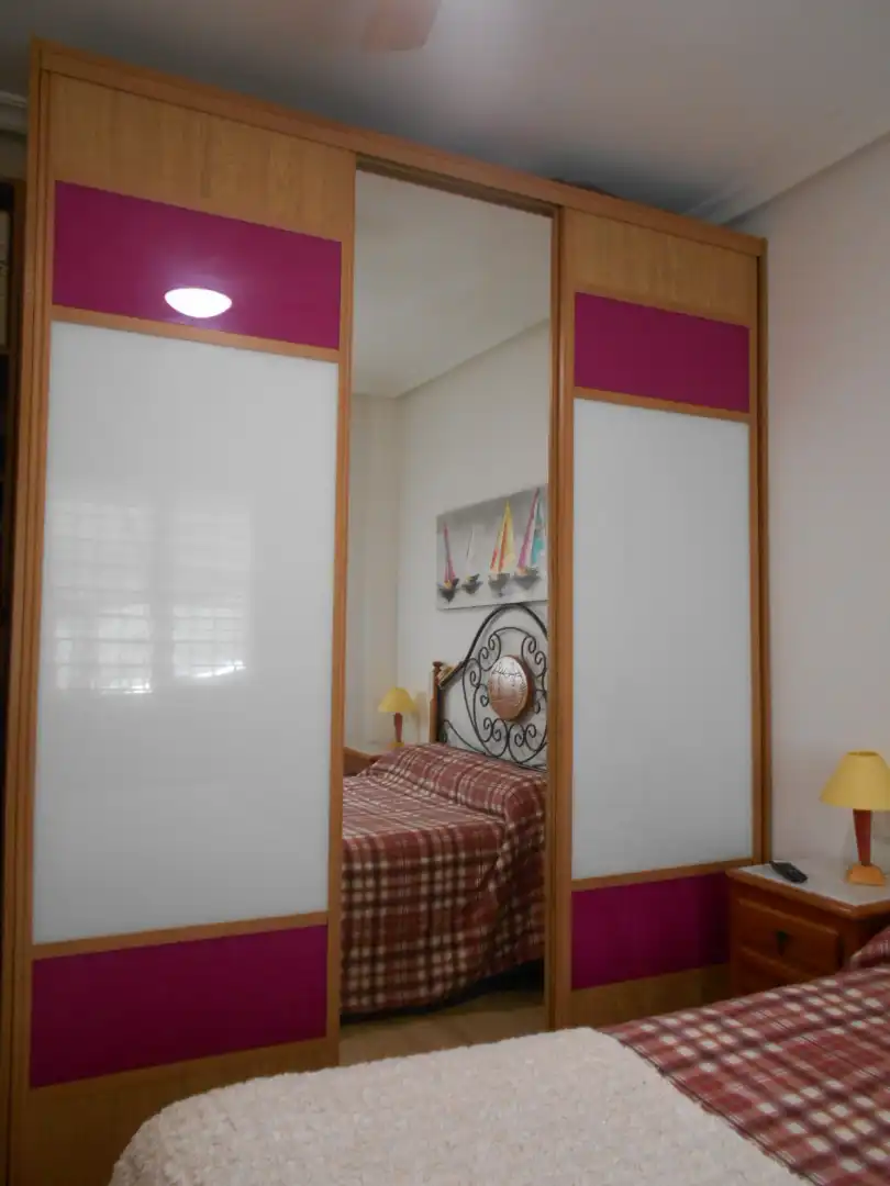 Habitación de Apartamento en venta en Ciudad Real con Aire acondicionado, Calefacción y Horno