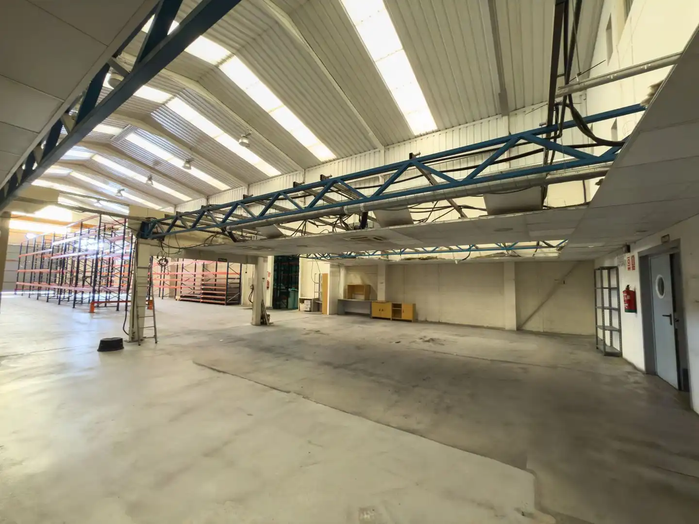 Gemischtgenutztes Gebäude zum Verkauf in Montserrat - Parque Empresarial, imagen 39