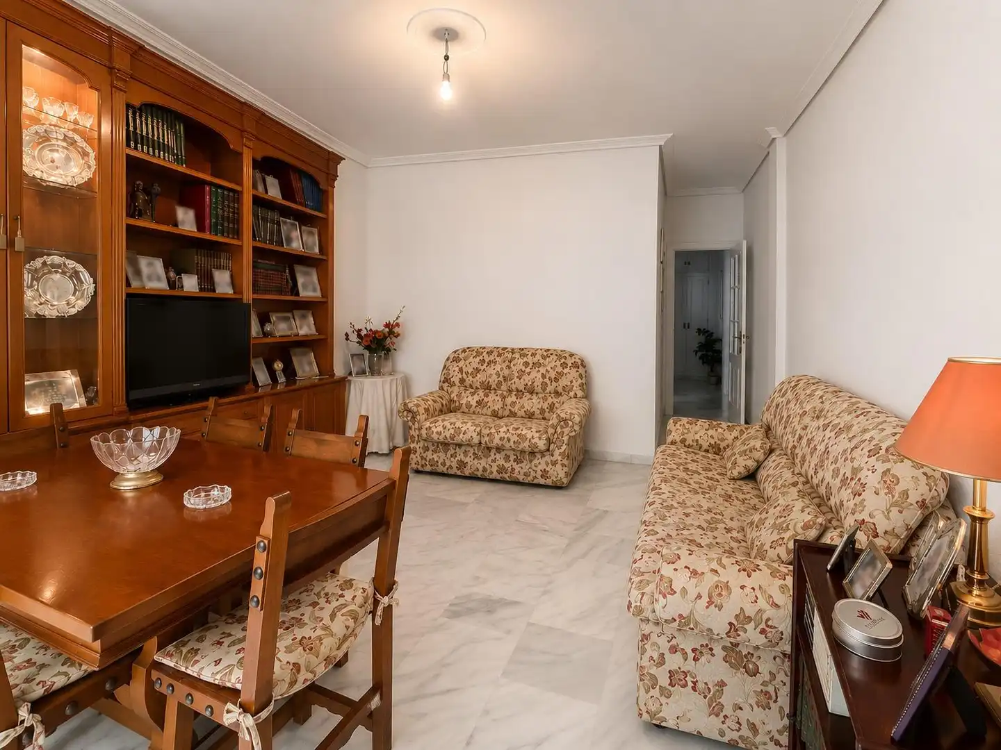 Sala d'estar de Pis en venda en Córdoba amb Aire condicionat, Traster i Moblat